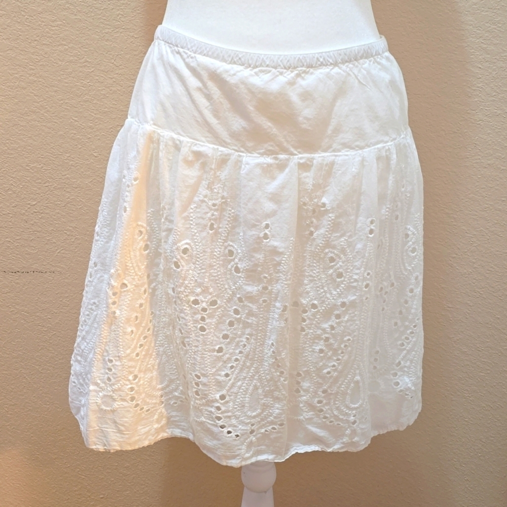 Roz & Ali White Eyelet Skirt !!Buy 3 for $15!!